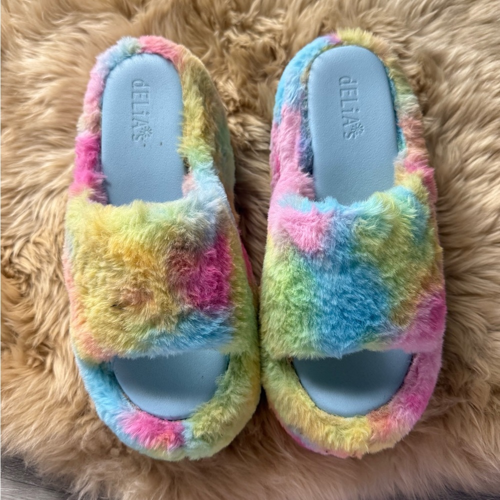 dELiA*s Multicolor Plush Platform Slippers